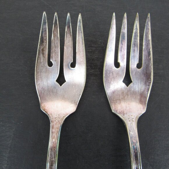 Reed & Barton Pompeian Greek Key & Scrollwork Design Salad Forks Lot of 4 Vntg - Picture 2 of 10